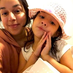 Meet your Posher, Elsy